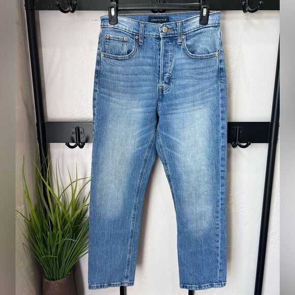 Aeropostale High-Rise 90’s Straight Relaxed Jean Size 4 - Picture 9 of 16